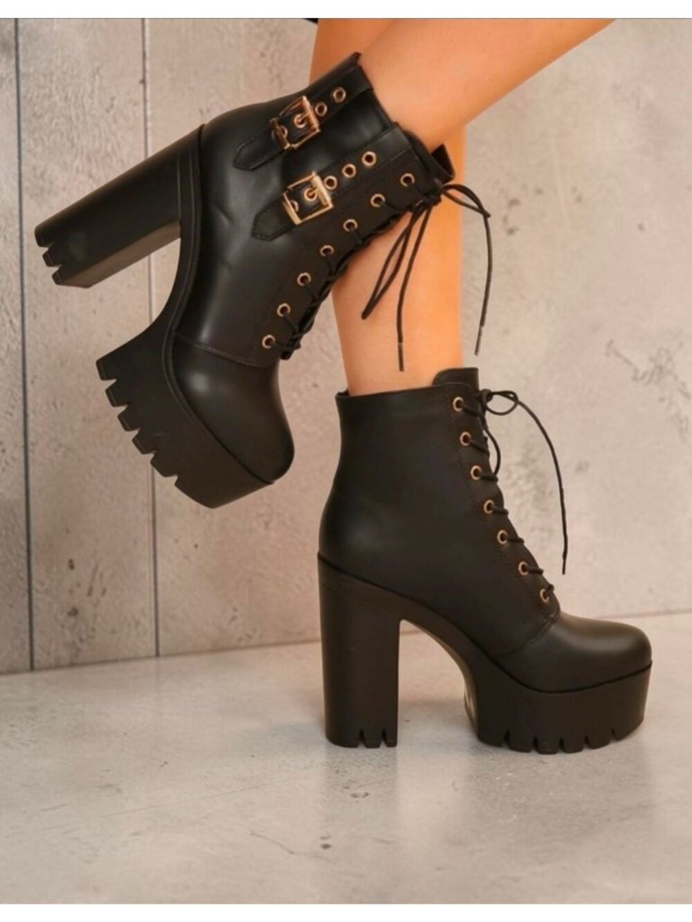 Black Platform Lace-Up Chunky Heel Ankle Boots With Side Zipper & Gold Buckle De